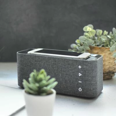 Livoo Haut-parleur et chargeur à induction rapide 10 W Noir 2 Livoo Haut-parleur et chargeur à induction rapide 10 W Noir – Image 2